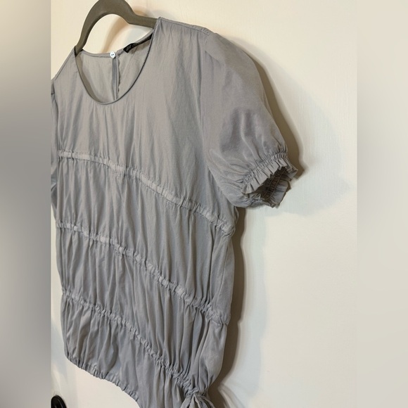 Zara Basics Grey Tie Striped Asymmetrical Short Sleeve Lightweight Top- XS - Picture 2 of 8